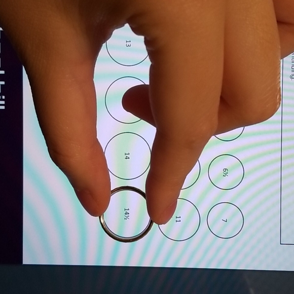 Michael Hill silver plated ring - Picture 3 of 3